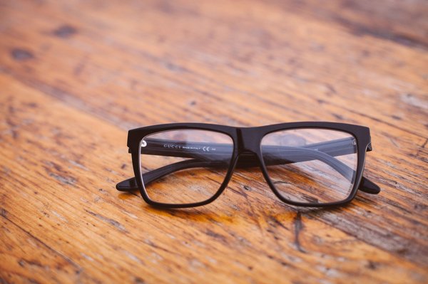 Lunette en bois Rezin